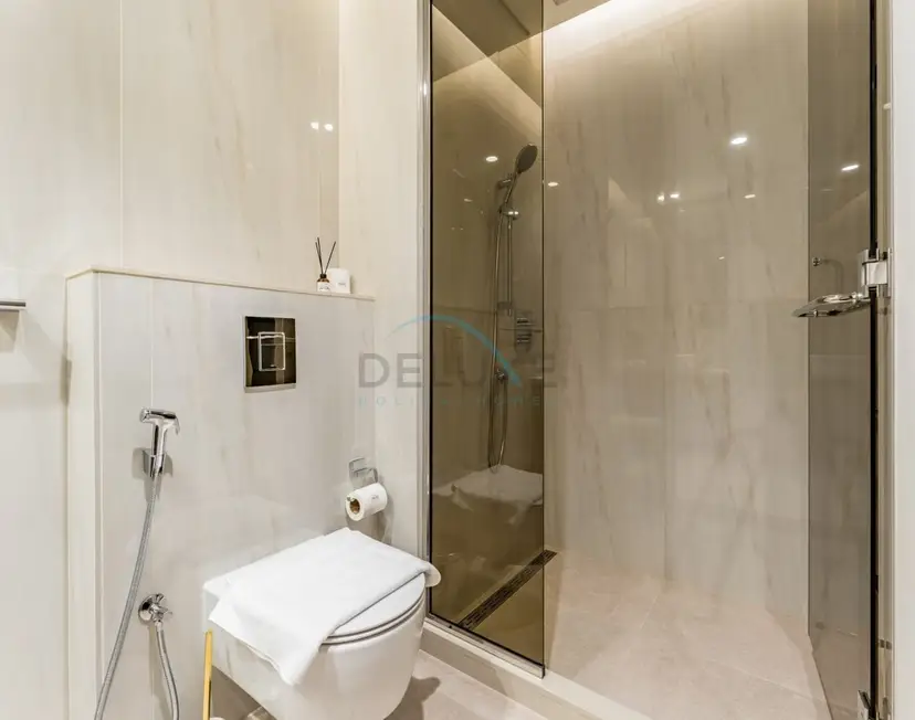 Furnished Studio with Burj Khalifa View, Near Dubai Water Canal — Business Bay — photo 9