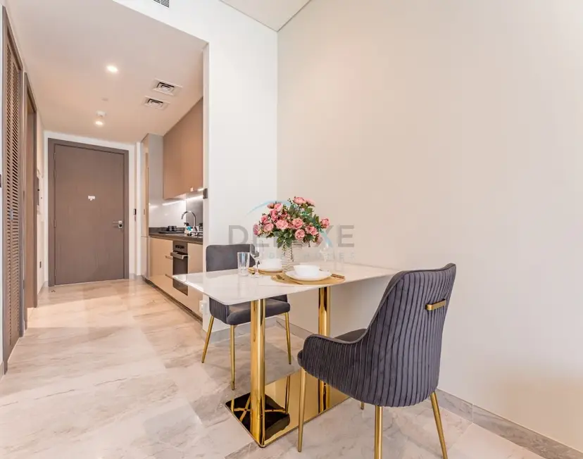 Furnished Studio with Burj Khalifa View, Near Dubai Water Canal — Business Bay — photo 10