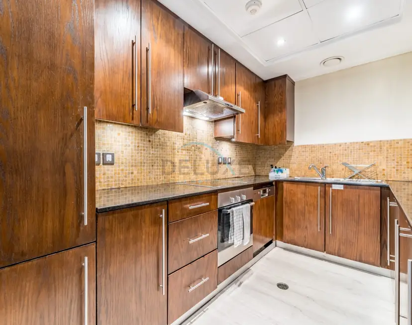 1-Bedroom Near Burj Khalifa and Dubai Mall — Downtown Dubai — photo 9
