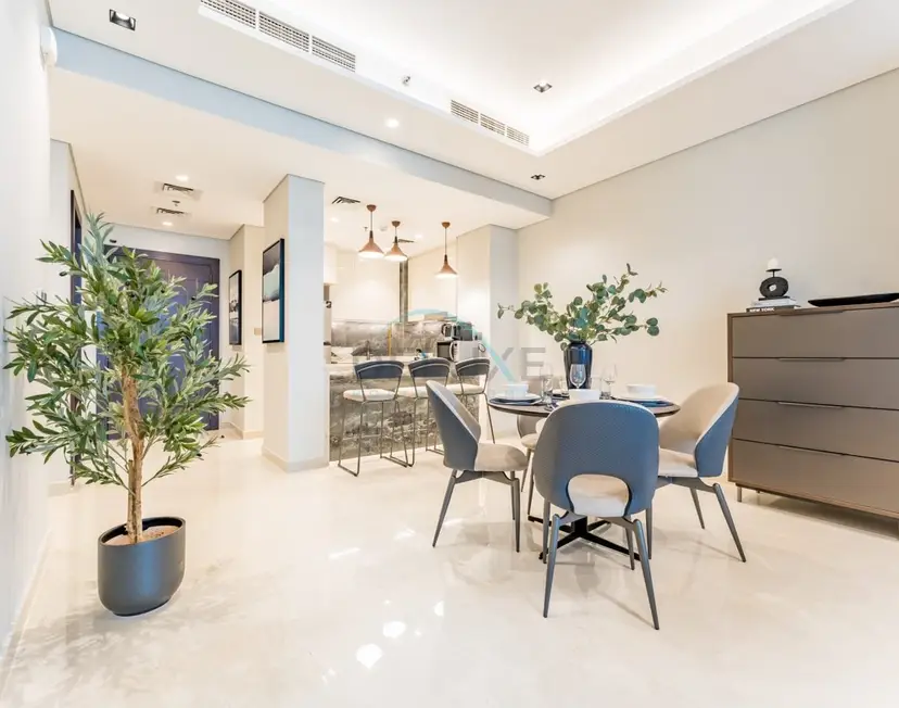 Spacious High-Floor 2-Bedroom with Stunning City and Burj Khalifa Views — Business Bay — photo 12