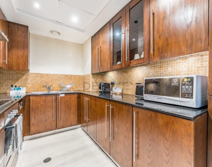 1-Bedroom Near Burj Khalifa and Dubai Mall — Downtown Dubai — photo 10