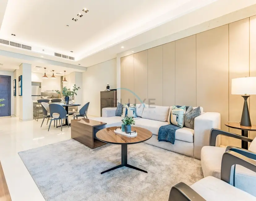 Spacious High-Floor 2-Bedroom with Stunning City and Burj Khalifa Views — Business Bay — photo 13