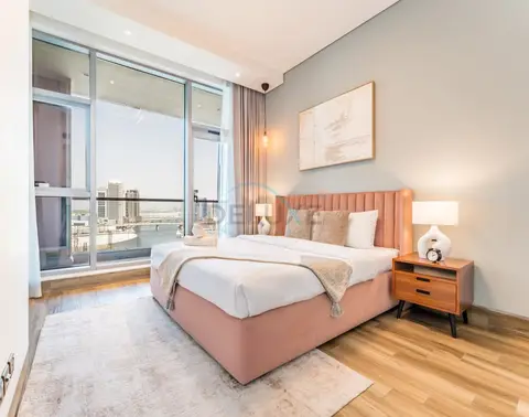 Stunning 1-Bedroom with Panoramic Canal Views, Convenient — Business Bay — photo 5