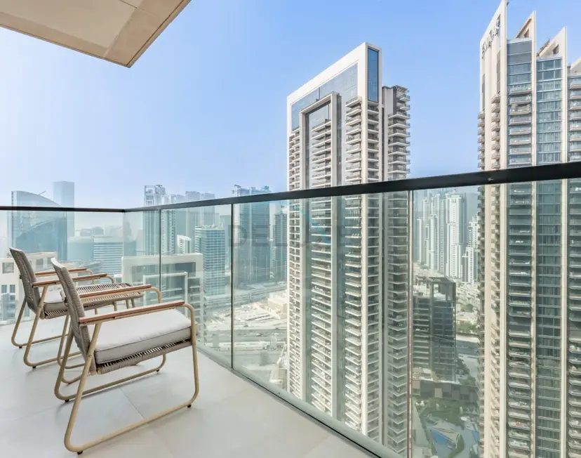 Magnificent 2-Bedroom Apartment at Act One Act Two Tower — Downtown Dubai — photo 15