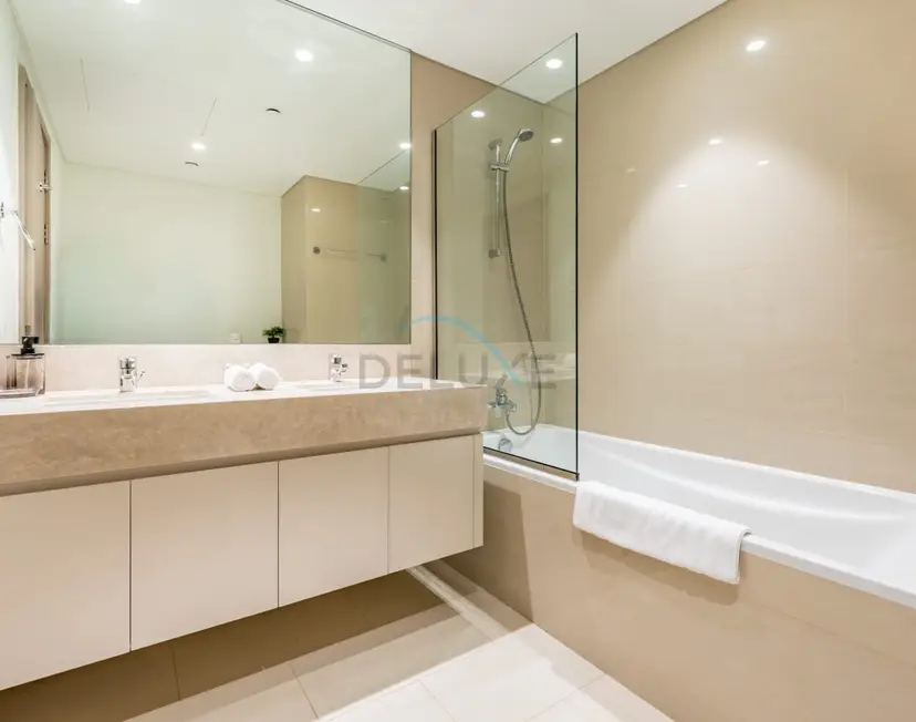 Magnificent 2-Bedroom Apartment at Act One Act Two Tower — Downtown Dubai — photo 16