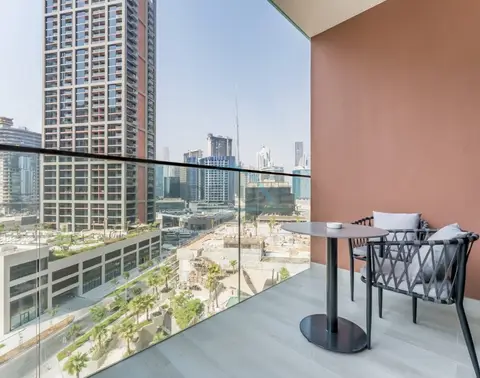Furnished Studio with Burj Khalifa View, Near Dubai Water Canal — Business Bay — photo 3