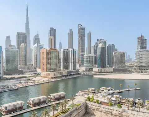 Burj Khalifa and Dubai Canal Views — Business Bay — photo 4