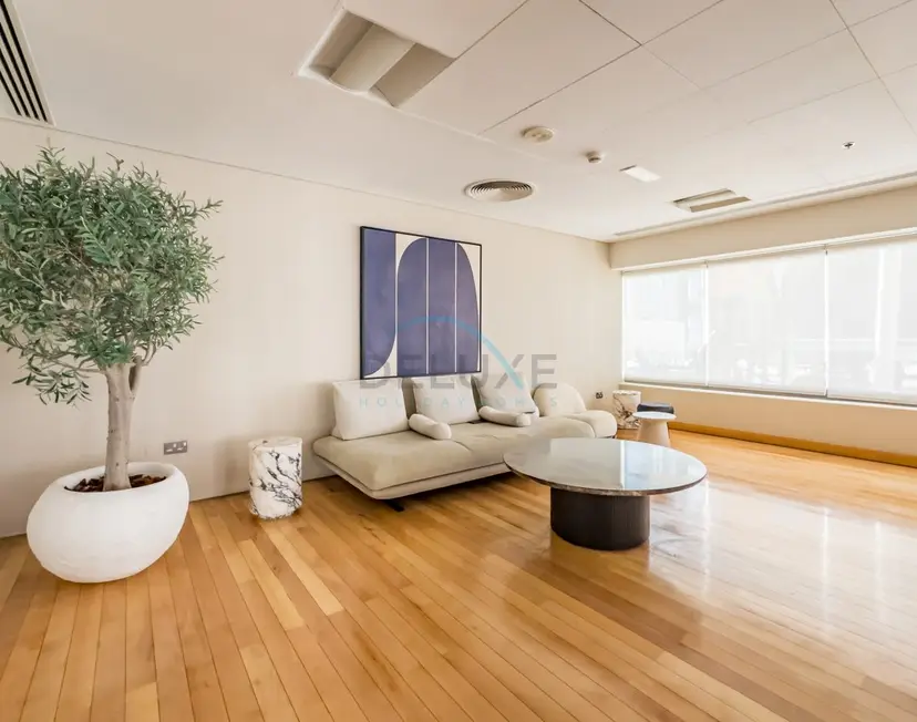 1-Bedroom Near Burj Khalifa and Dubai Mall — Downtown Dubai — photo 16
