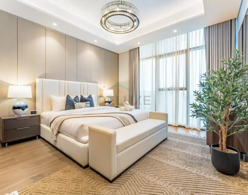 Spacious High-Floor 2-Bedroom with Stunning City and Burj Khalifa Views — Business Bay — photo 5