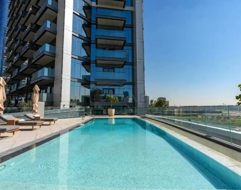 Spacious High-Floor 2-Bedroom with Stunning City and Burj Khalifa Views — Business Bay — photo 28