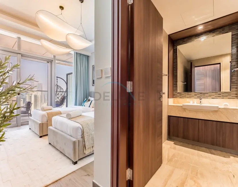 Breathtaking Burj Khalifa Views from a High-Floor 3-Bedroom — Downtown Dubai — photo 31
