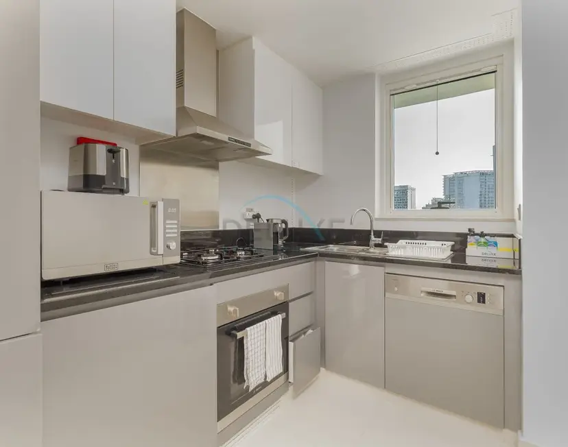 Picture-Perfect Canal and City Views, Minutes from Waterfront Transport — Business Bay — photo 11