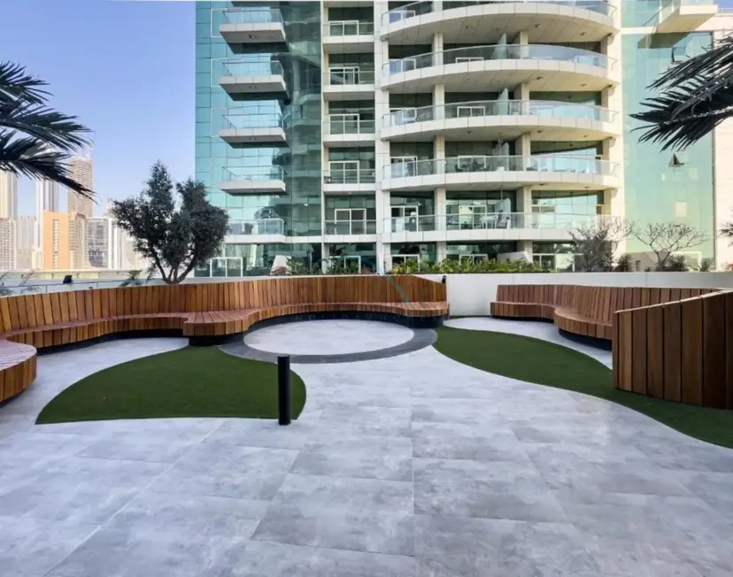 Spacious Balcony with Private Jacuzzi and Stunning Views — Business Bay — photo 21