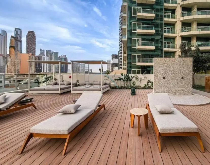 Spacious Balcony with Private Jacuzzi and Stunning Views — Business Bay — photo 34