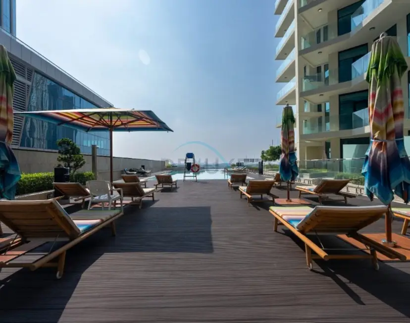 Balcony Facing a Partial Canal View, Close to Metro and Marine Transport — Business Bay — photo 22