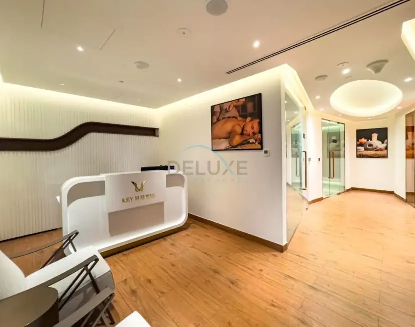 Spacious Balcony with Private Jacuzzi and Stunning Views — Business Bay — photo 37