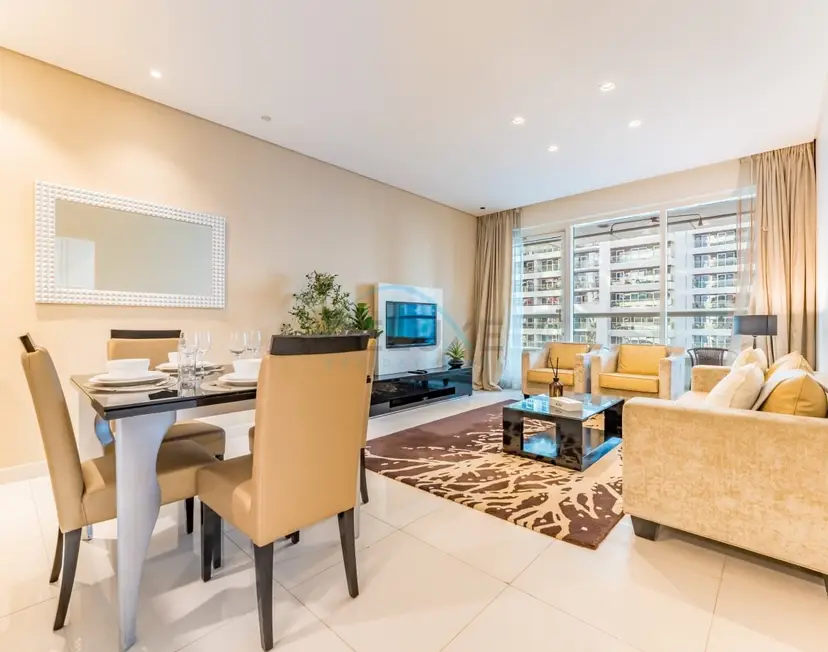 Prime Waterfront Living, Just Moments from Marine Transport, Bus Stops — Business Bay — photo 7