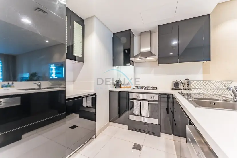 Prime Waterfront Living, Just Moments from Marine Transport, Bus Stops — Business Bay — photo 8