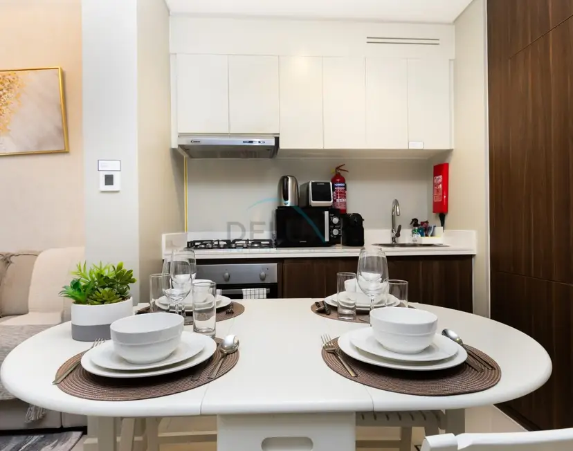 1-Bedroom Facing Canal and City Views — Business Bay — photo 8