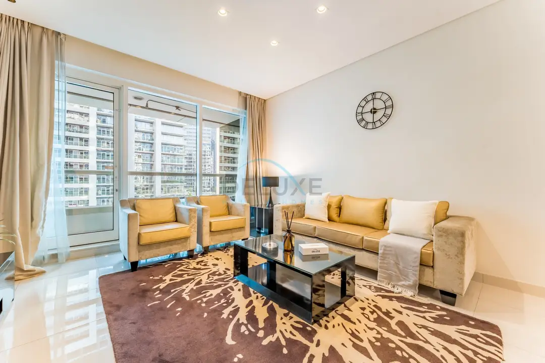 Prime Waterfront Living, Just Moments from Marine Transport, Bus Stops — Business Bay