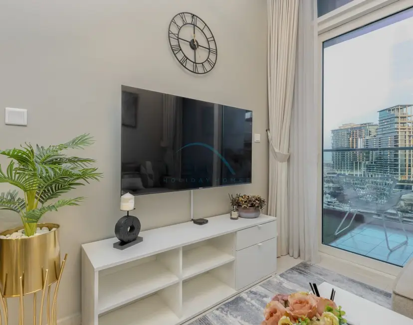 1-Bedroom Facing Canal and City Views — Business Bay — photo 10