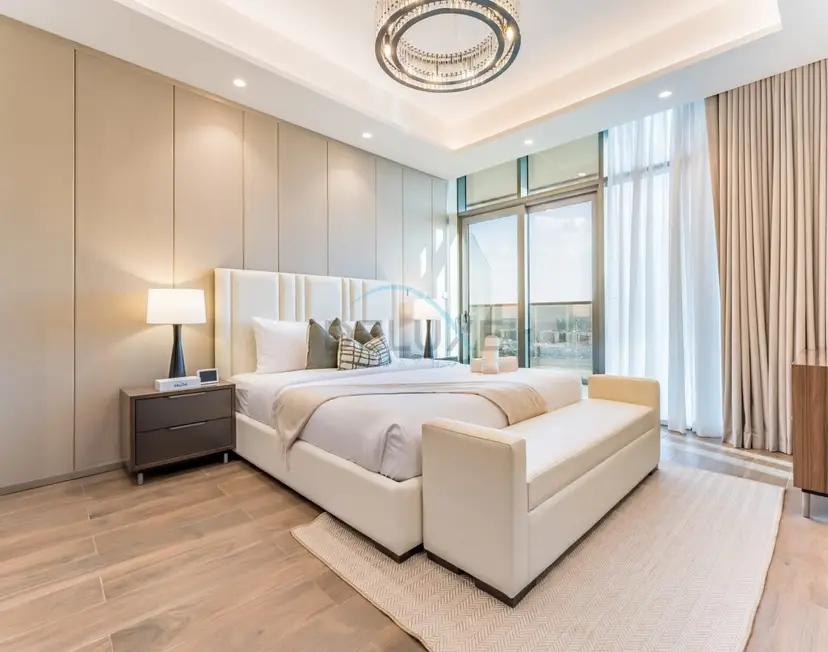 High-Floor 2-Bedroom with Vibrant Street Views and Effortless Drive — Business Bay — photo 4
