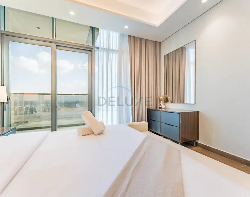 High-Floor 2-Bedroom with Vibrant Street Views and Effortless Drive — Business Bay — photo 16