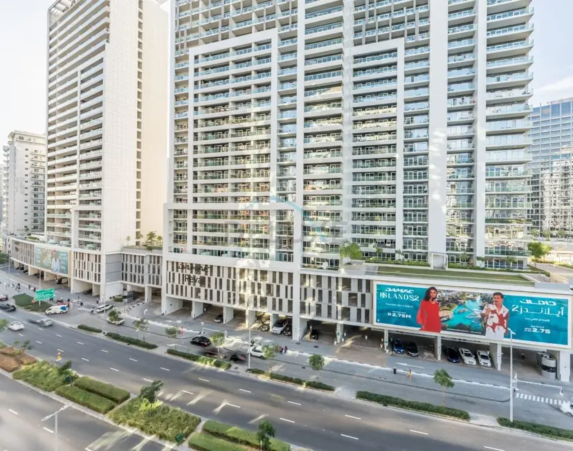 Prime Waterfront Living, Just Moments from Marine Transport, Bus Stops — Business Bay — photo 6