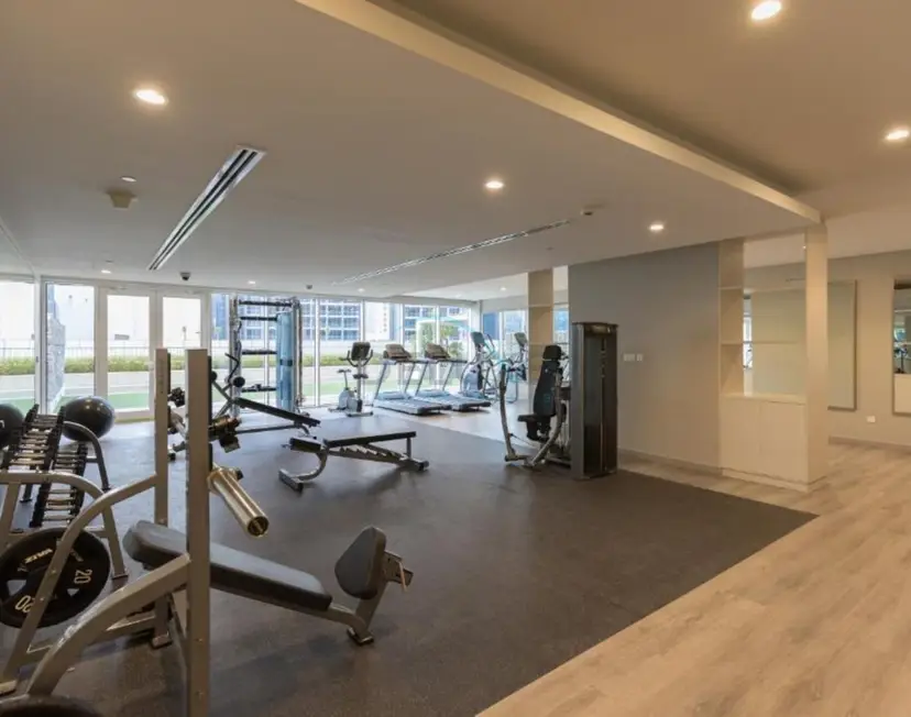 1-Bedroom Facing Canal and City Views — Business Bay — photo 19