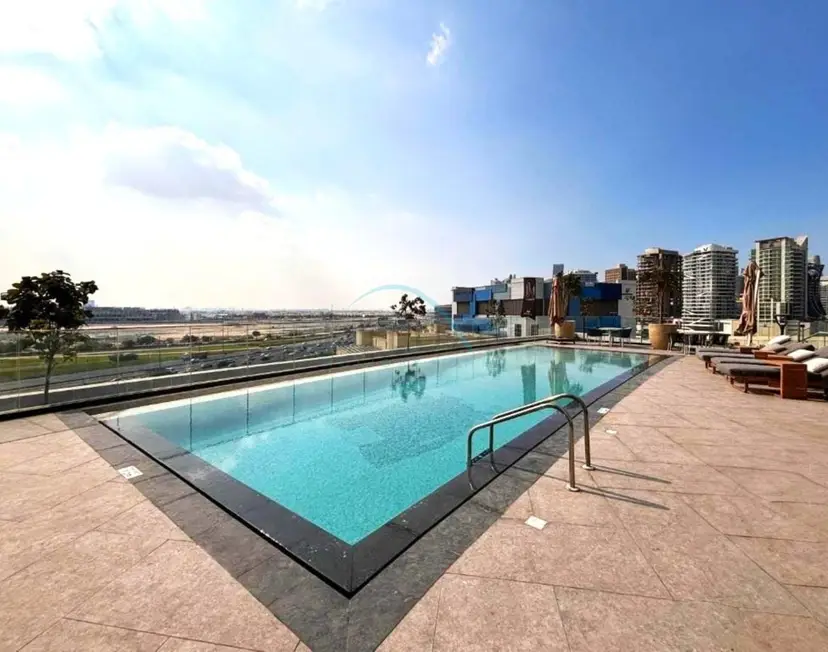 High-Floor 2-Bedroom with Vibrant Street Views and Effortless Drive — Business Bay — photo 6