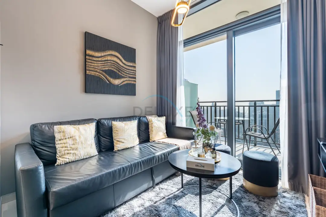 High Floor Unit with Canal View — Business Bay