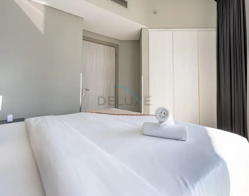 High Floor Unit with Canal View — Business Bay — photo 13
