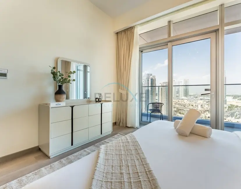 High-Floor Balcony with Burj Khalifa View and Assistant Room — Downtown Dubai — photo 18