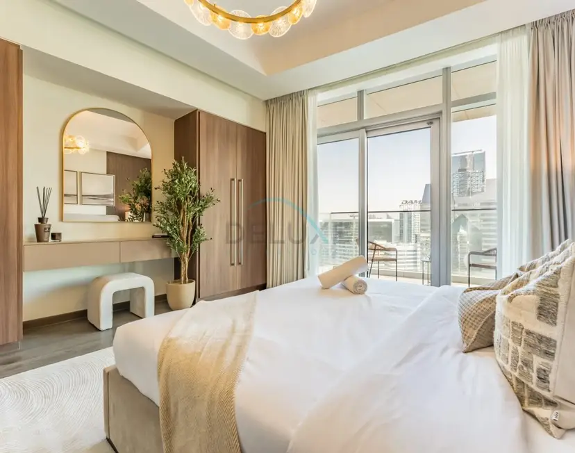 Elegant 3-Bedroom, Skyline Retreat — Downtown Dubai — photo 9