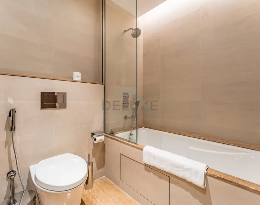 Elegant 3-Bedroom, Skyline Retreat — Downtown Dubai — photo 11