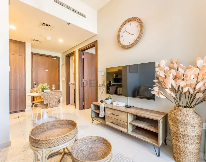 Contemporary 1-Bedroom Boho Oasis with Canal Views — Business Bay — photo 16