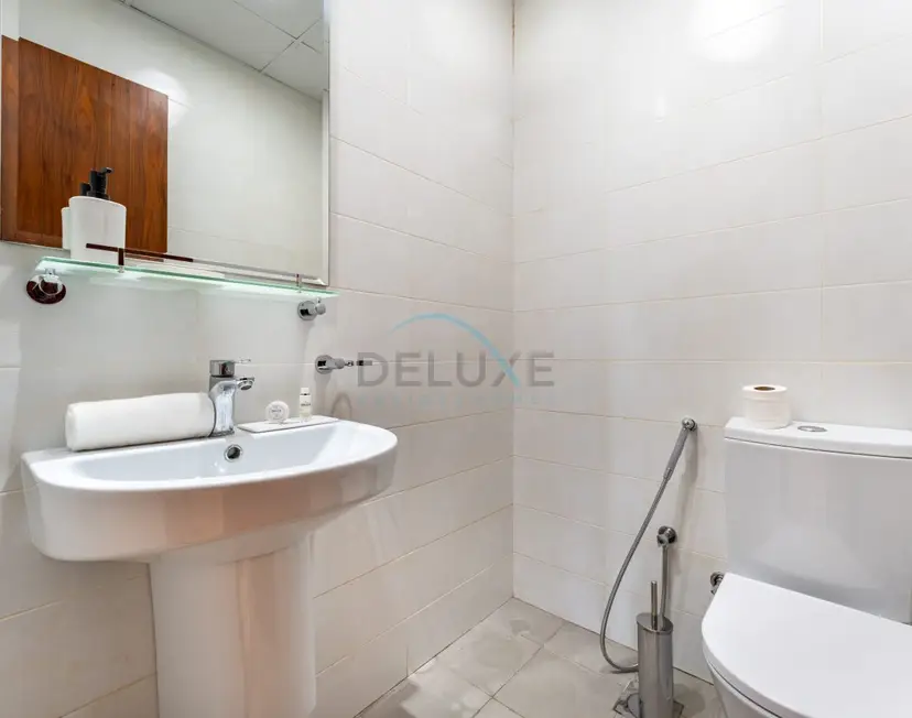 Sophisticated 1-Bedroom, Walk to Dubai Mall & Fountain - Dunya Tower — Downtown Dubai — photo 12
