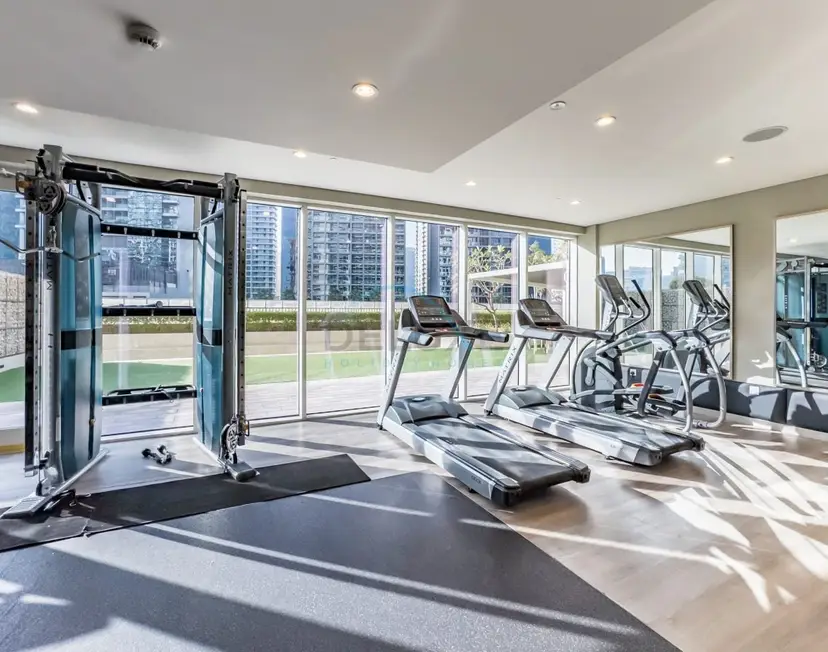 Contemporary 1-Bedroom Boho Oasis with Canal Views — Business Bay — photo 26