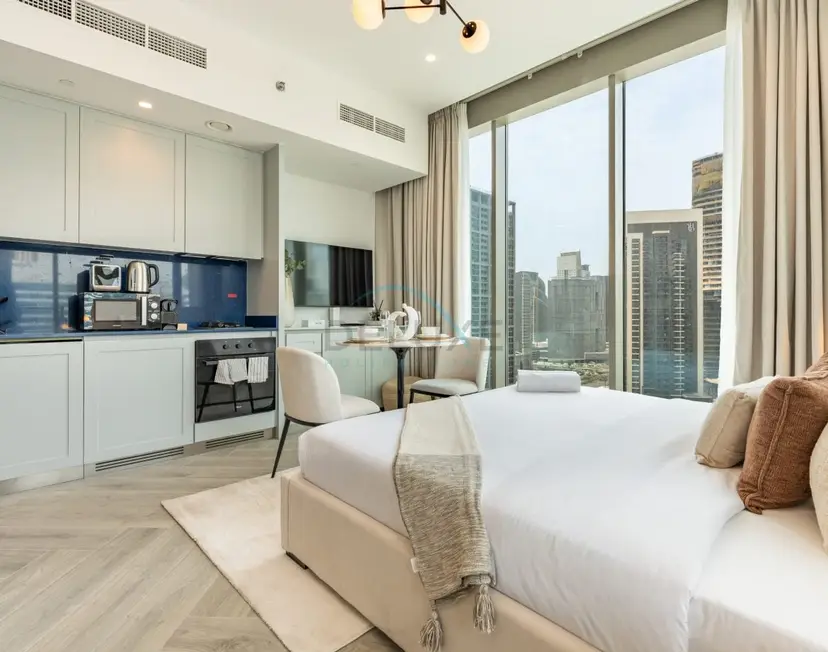 Stunning Canal View, Studio with Balcony - Peninsula Three — Business Bay — photo 5