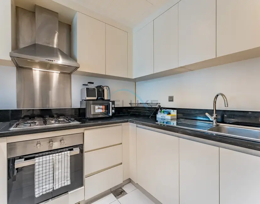 Stylish 2-Bedroom with Burj Khalifa Views — Business Bay — photo 8