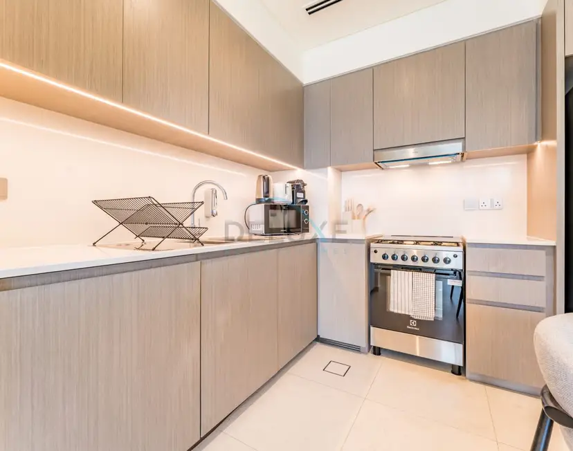Sophisticated 2-Bedroom Retreat Featuring Dazzling Fountain Views — Downtown Dubai — photo 10