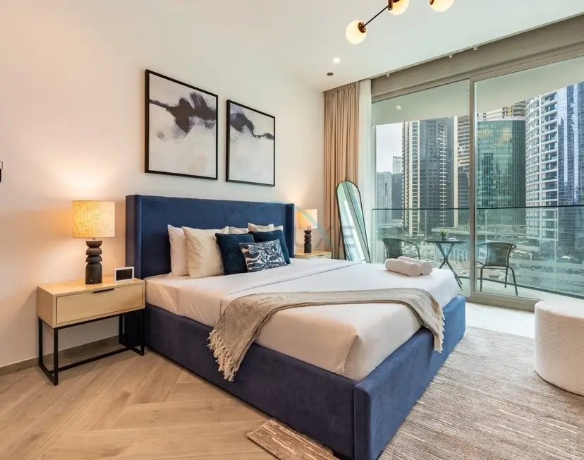 Studio Overlooking the Pool with a View of the Burj Khalifa Tip — Business Bay — photo 10
