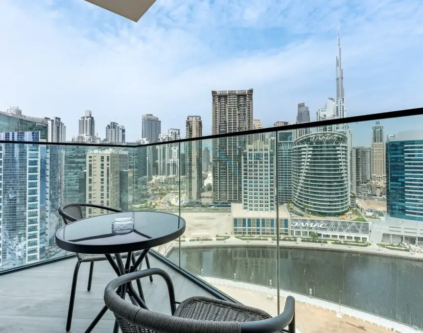 Stunning Canal View, Studio with Balcony - Peninsula Three — Business Bay — photo 4