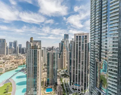 Sophisticated 2-Bedroom Retreat Featuring Dazzling Fountain Views — Downtown Dubai — photo 5