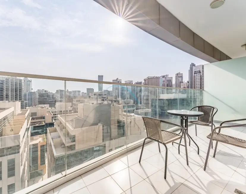 Serene Canal Views from a Spacious Balcony, Just Steps from the Bus Stop — Business Bay — photo 16