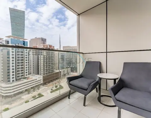 Stylish 2-Bedroom with Burj Khalifa Views — Business Bay — photo 3