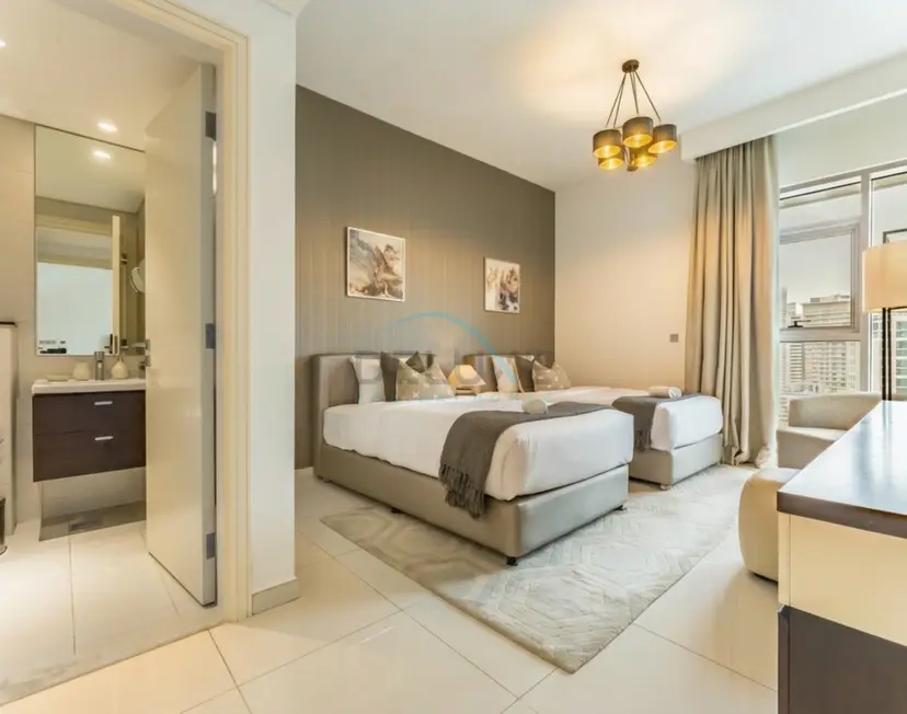 Stylish 2-Bedroom with Burj Khalifa Views — Business Bay — photo 18