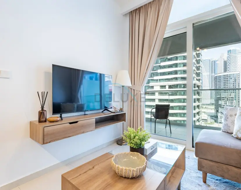 Bright 1-Bedroom Overlooking Dubai Water Canal — Business Bay — photo 13