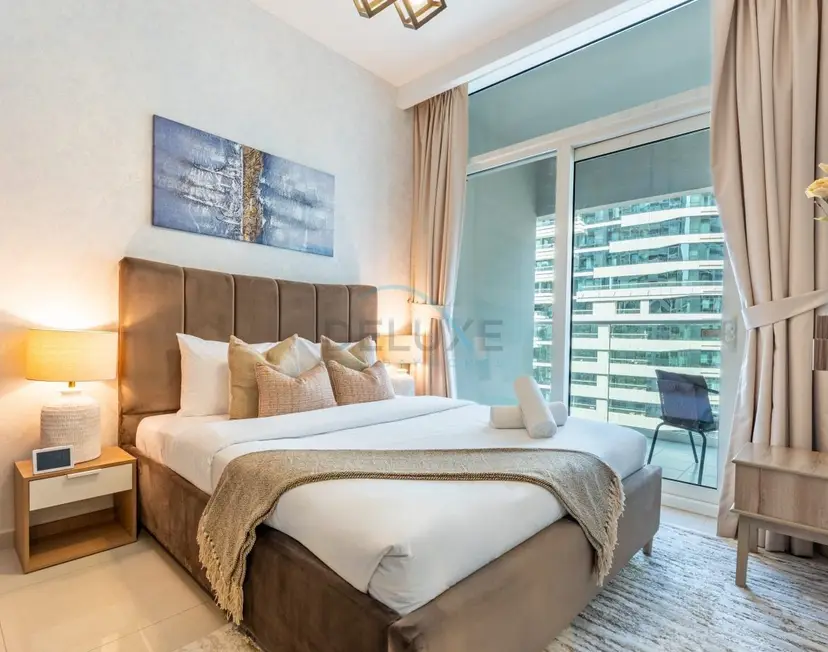 Bright 1-Bedroom Overlooking Dubai Water Canal — Business Bay — photo 5