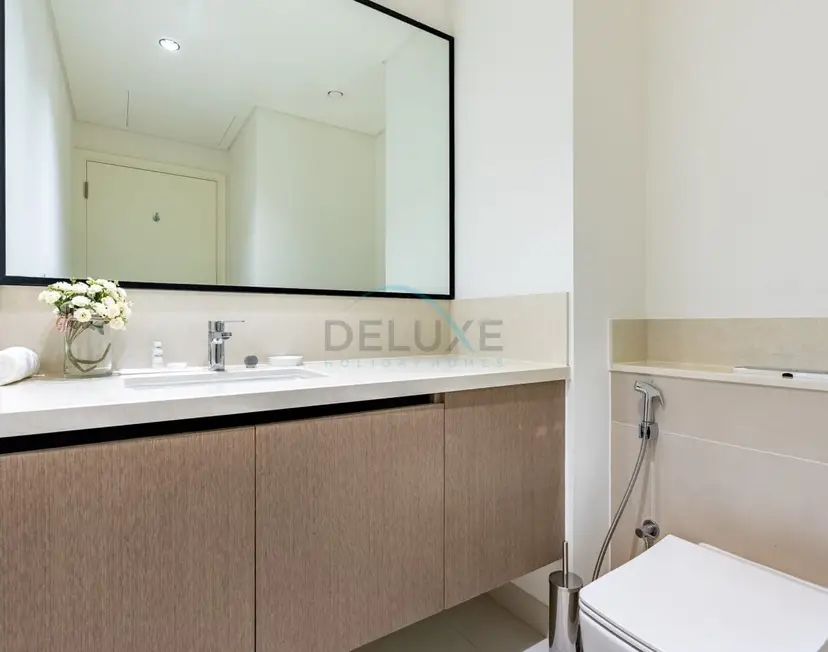 Breathtaking Skyscraper Views 3-Bedroom — Downtown Dubai — photo 17
